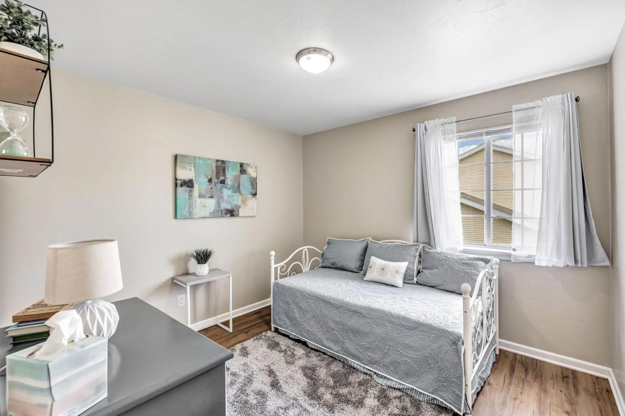 Serene 3 Bedroom Home, Nrm, Wi-Fi, Parking, Queen Bed De Pere Εξωτερικό φωτογραφία